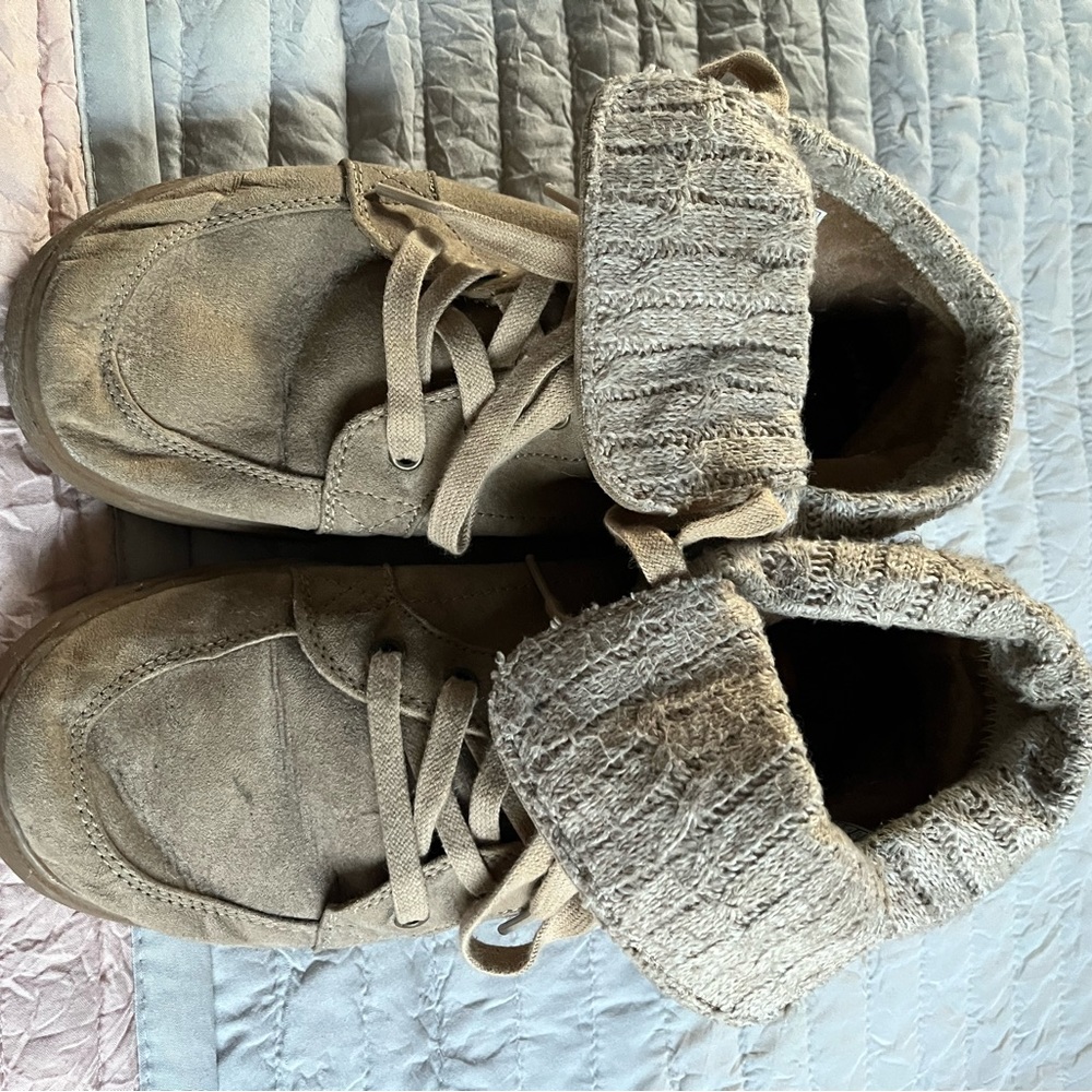 Flat cuffed shoes/booties. Tan rocket dog size 10